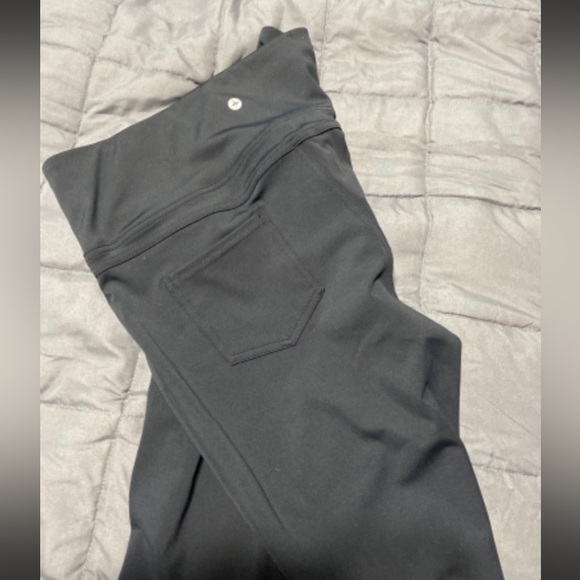 Halara Black High Waisted Back Pocket Flare Yoga Leggings | NEW/NWT!!🖤 - Picture 13 of 16